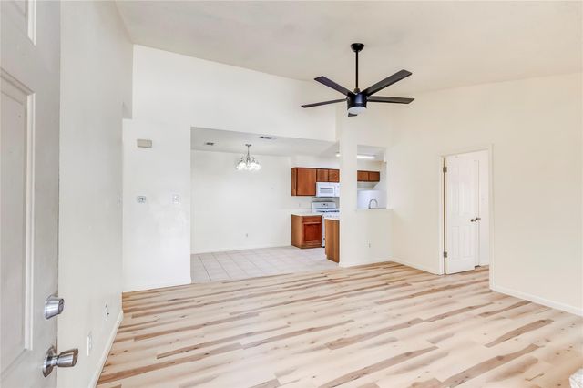 14202 Sussman CT B, Austin, TX 78728