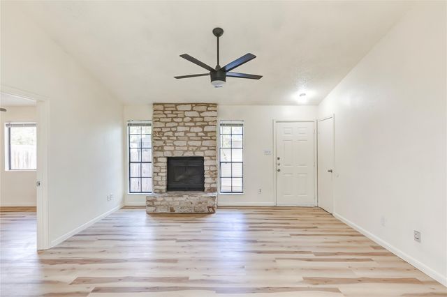 14202 Sussman CT B, Austin, TX 78728