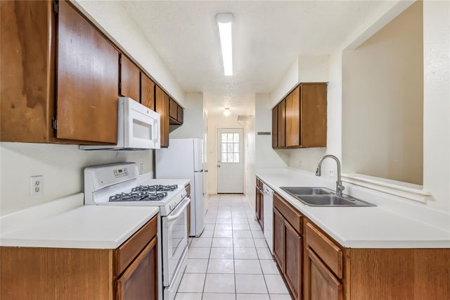 14202 Sussman CT B, Austin, TX 78728