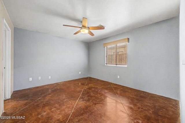 409 E Geronimo Bluff Loop, Tucson, AZ 85705