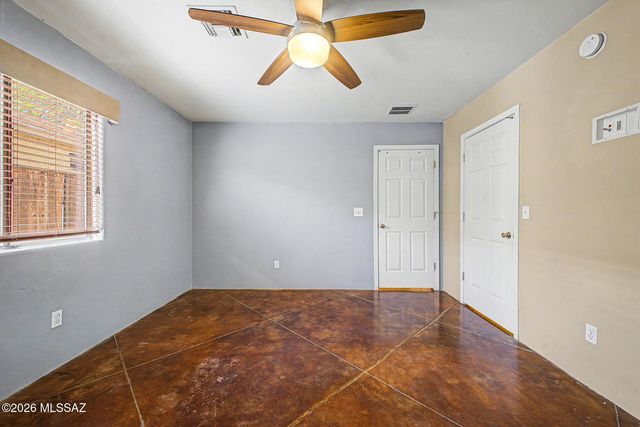 409 E Geronimo Bluff Loop, Tucson, AZ 85705