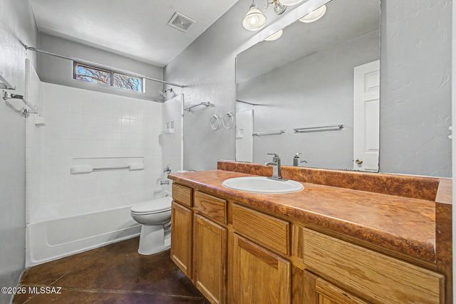 409 E Geronimo Bluff Loop, Tucson, AZ 85705