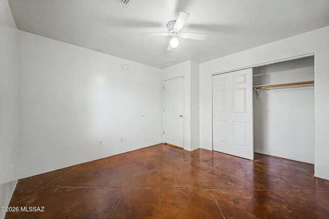 409 E Geronimo Bluff Loop, Tucson, AZ 85705