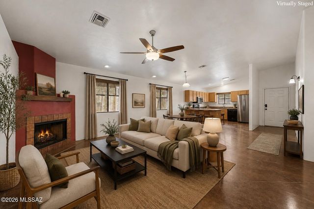 409 E Geronimo Bluff Loop, Tucson, AZ 85705
