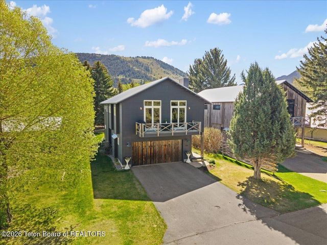 120 MOOSE Street, Jackson, WY 83001