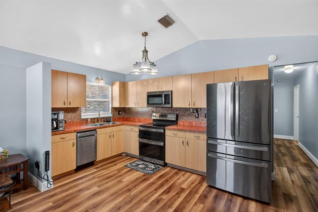 2174 19TH AVENUE SW, Largo, FL 33774