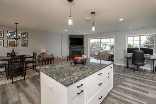 644 Shardlow Lane NE, Byron, MN 55920