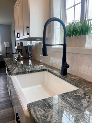 644 Shardlow Lane NE, Byron, MN 55920