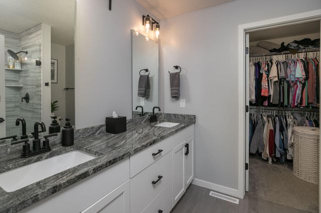 644 Shardlow Lane NE, Byron, MN 55920