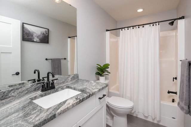 644 Shardlow Lane NE, Byron, MN 55920