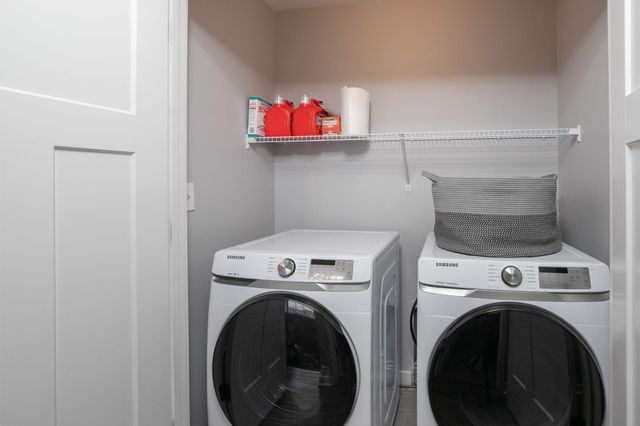 644 Shardlow Lane NE, Byron, MN 55920