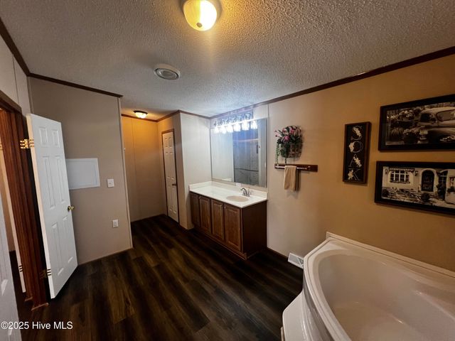 688 Georgia Pacific Road, Whiteville, NC 28472