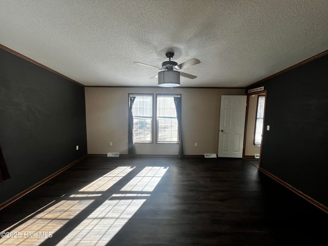 688 Georgia Pacific Road, Whiteville, NC 28472