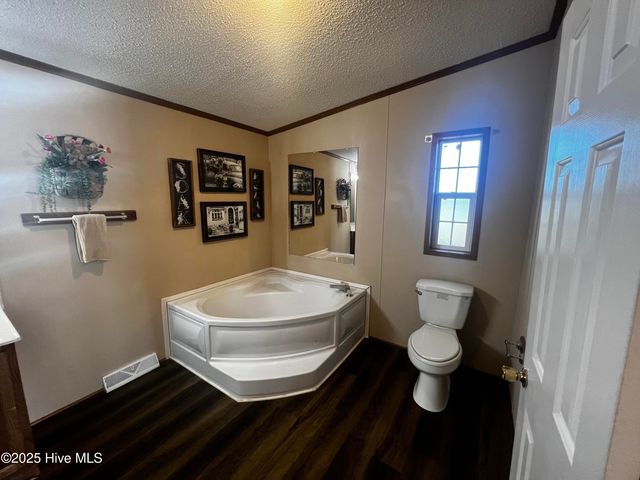 688 Georgia Pacific Road, Whiteville, NC 28472