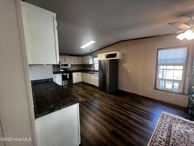 688 Georgia Pacific Road, Whiteville, NC 28472