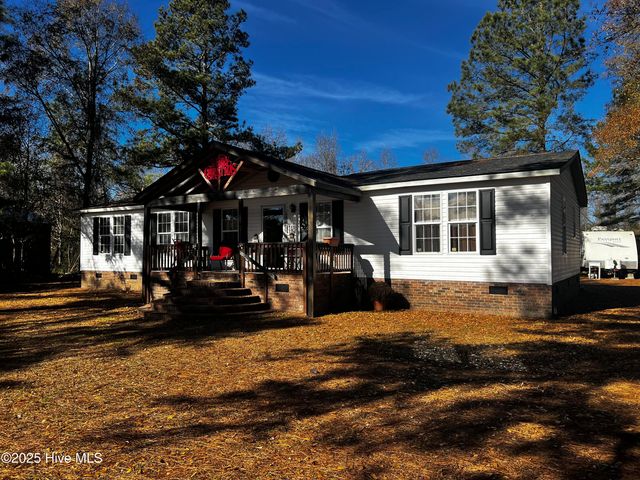 688 Georgia Pacific Road, Whiteville, NC 28472