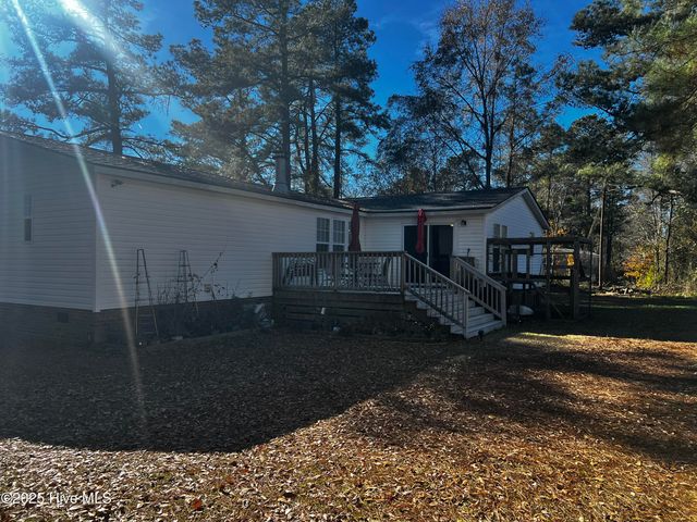 688 Georgia Pacific Road, Whiteville, NC 28472