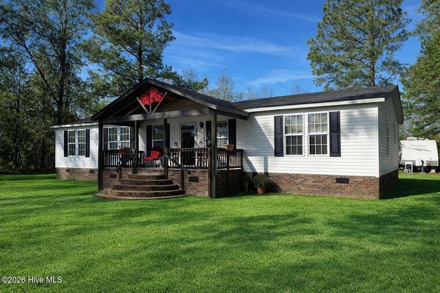 688 Georgia Pacific Road, Whiteville, NC 28472