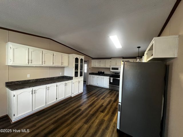 688 Georgia Pacific Road, Whiteville, NC 28472