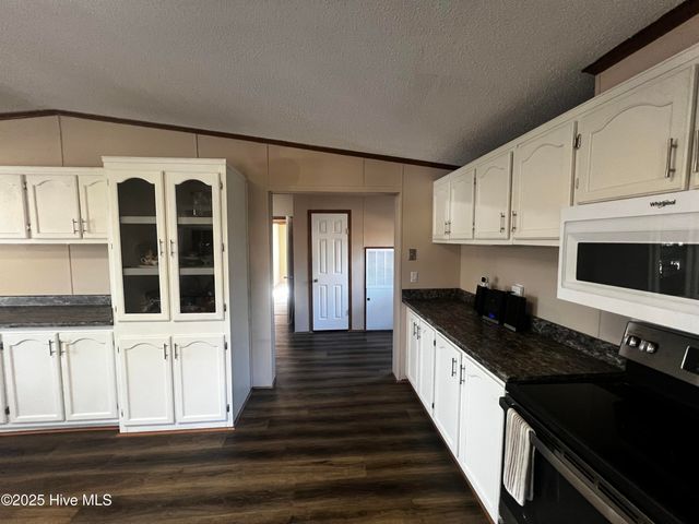 688 Georgia Pacific Road, Whiteville, NC 28472