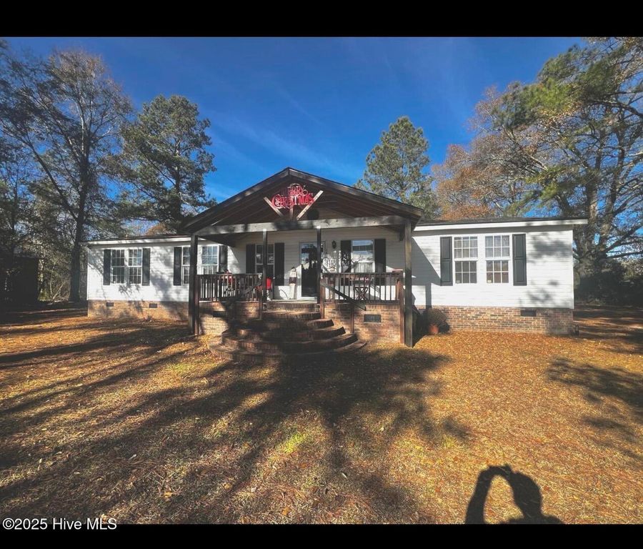 688 Georgia Pacific Road, Whiteville, NC 28472