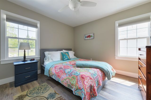 212 W Randolph Street, Douglas, MI 49406