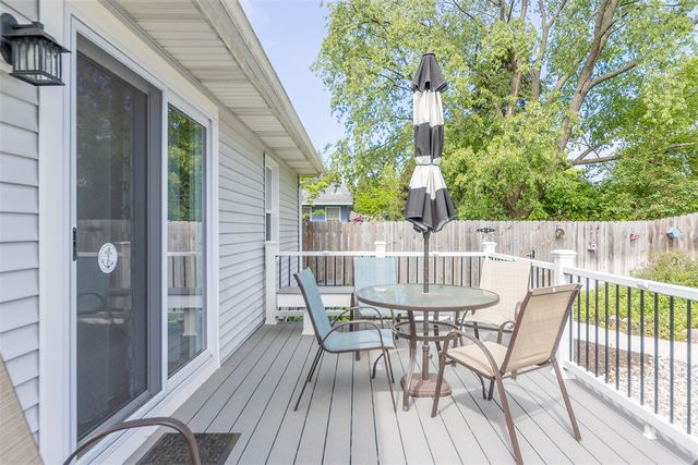212 W Randolph Street, Douglas, MI 49406