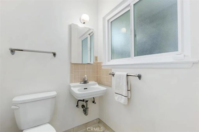 1152 Northwestern Drive, Claremont, CA 91711