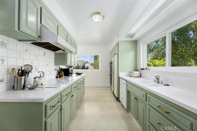 1152 Northwestern Drive, Claremont, CA 91711