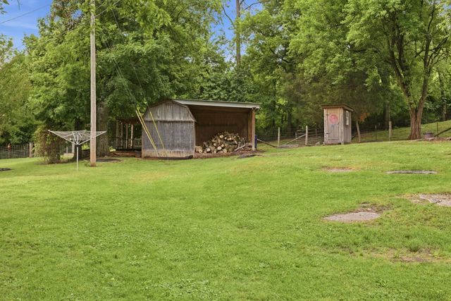 6222 Cayce Lane, Columbia, TN 38401