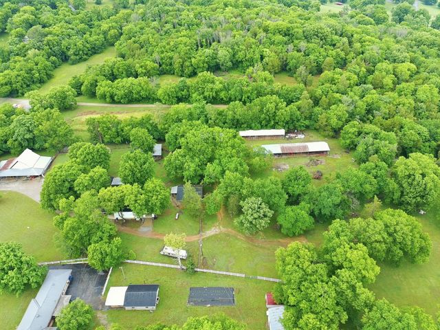 6222 Cayce Lane, Columbia, TN 38401