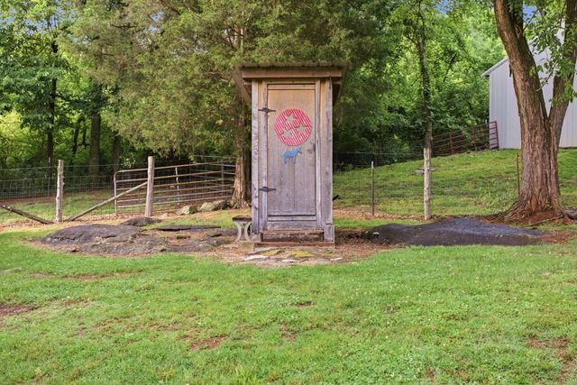 6222 Cayce Lane, Columbia, TN 38401