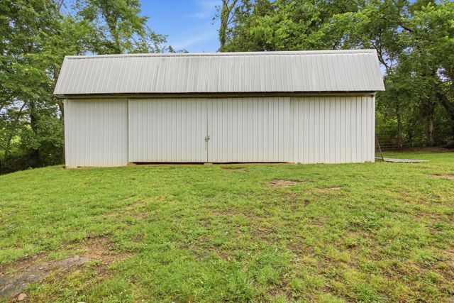 6222 Cayce Lane, Columbia, TN 38401