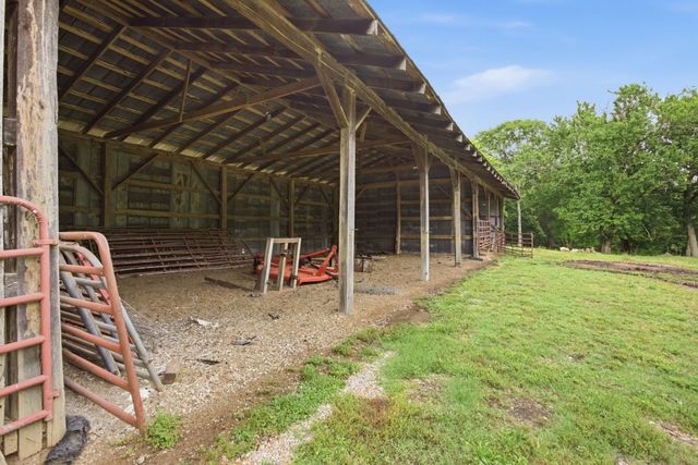 6222 Cayce Lane, Columbia, TN 38401