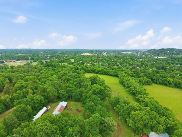 6222 Cayce Lane, Columbia, TN 38401