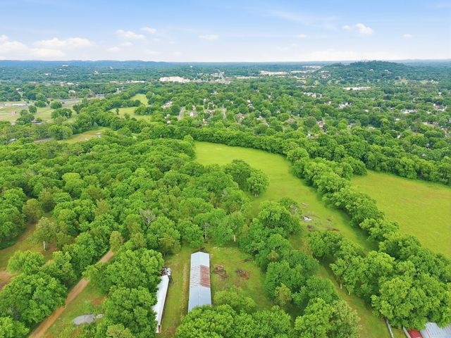 6222 Cayce Lane, Columbia, TN 38401