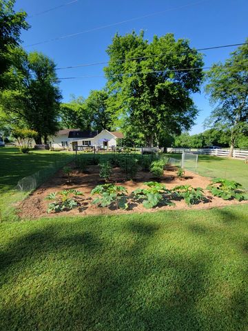 6222 Cayce Lane, Columbia, TN 38401