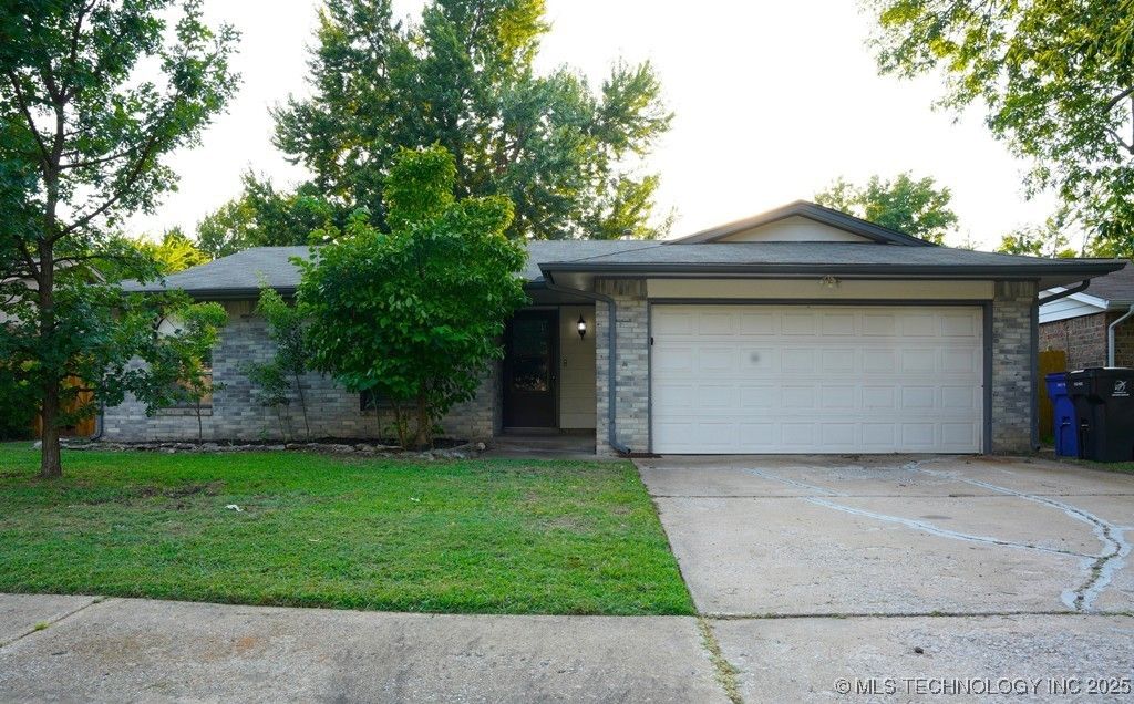 2600 S Sycamore Avenue, Broken Arrow, OK 74012
