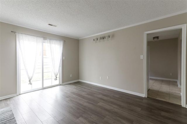 860 Carew RD, Virginia Beach, VA 23462