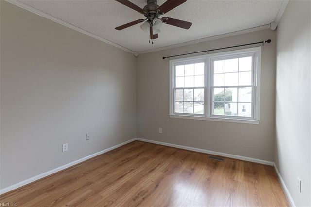 860 Carew RD, Virginia Beach, VA 23462