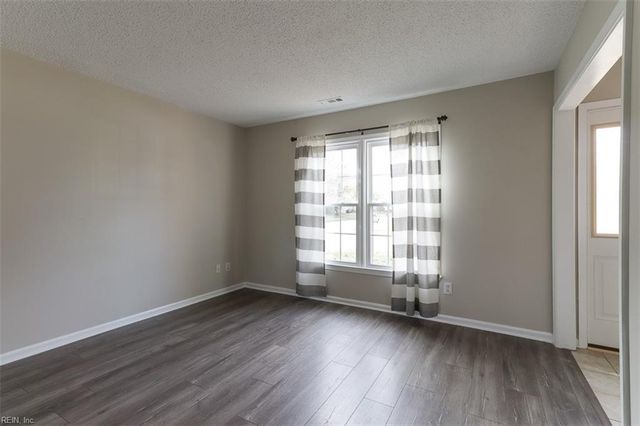 860 Carew RD, Virginia Beach, VA 23462