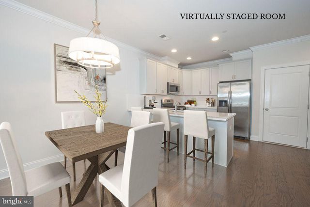 220 CHARLES ELLIS DR, Newtown Square, PA 19073