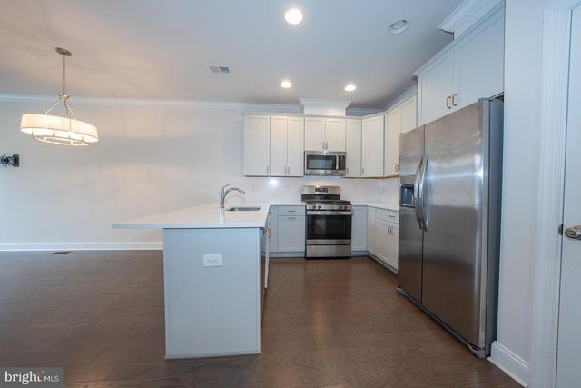 220 CHARLES ELLIS DR, Newtown Square, PA 19073