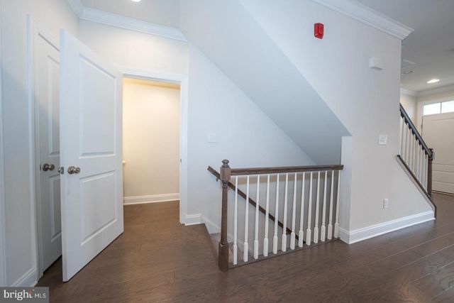 220 CHARLES ELLIS DR, Newtown Square, PA 19073