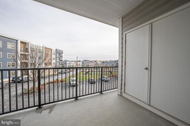 220 CHARLES ELLIS DR, Newtown Square, PA 19073