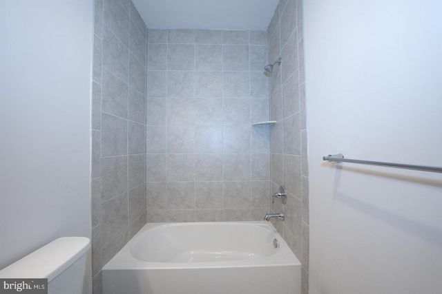 220 CHARLES ELLIS DR, Newtown Square, PA 19073