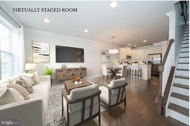 220 CHARLES ELLIS DR, Newtown Square, PA 19073