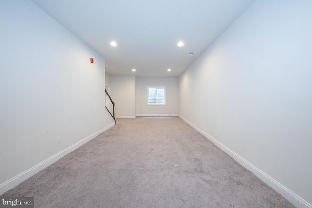 220 CHARLES ELLIS DR, Newtown Square, PA 19073