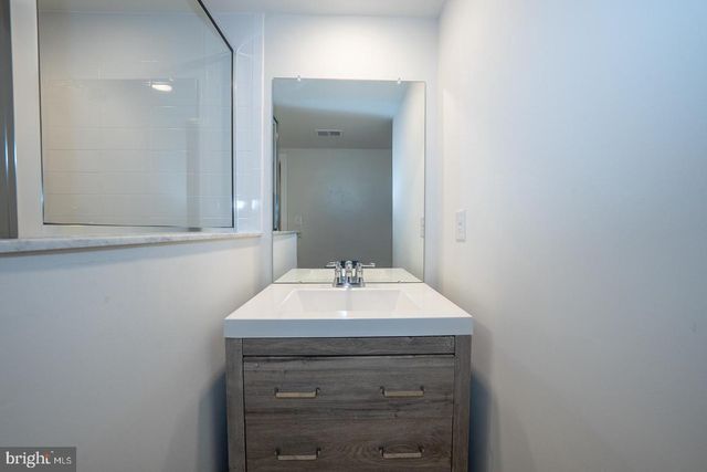 220 CHARLES ELLIS DR, Newtown Square, PA 19073