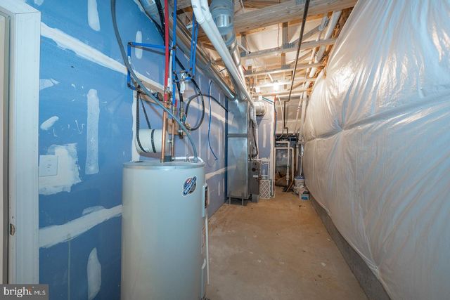 220 CHARLES ELLIS DR, Newtown Square, PA 19073